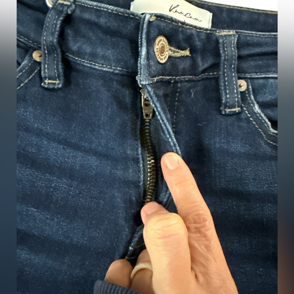 Kancan Distressed Jeans - Picture 4 of 7